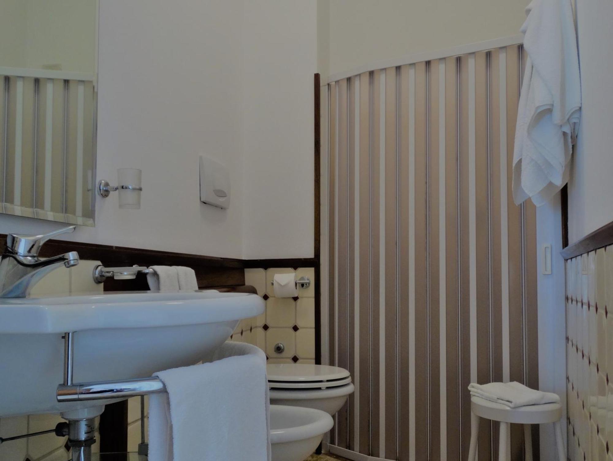 Hotel San Giuseppe Gerace Værelse billede